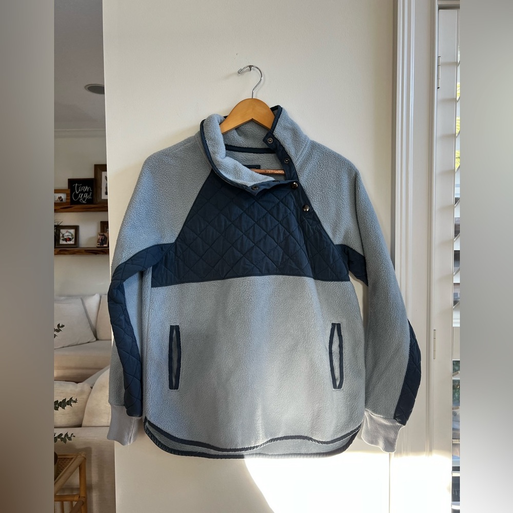 Abercrombie Button Up Fleece. Sized Small. Good C… - image 1